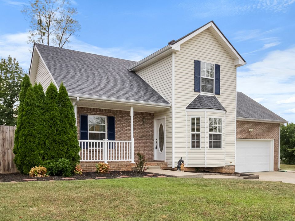 1st image of 1425 Cedar Springs Cir