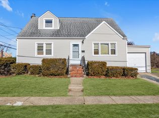 5 White Street, Valley Stream, NY 11580