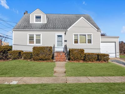 5 White Street, Valley Stream, NY, 11580
