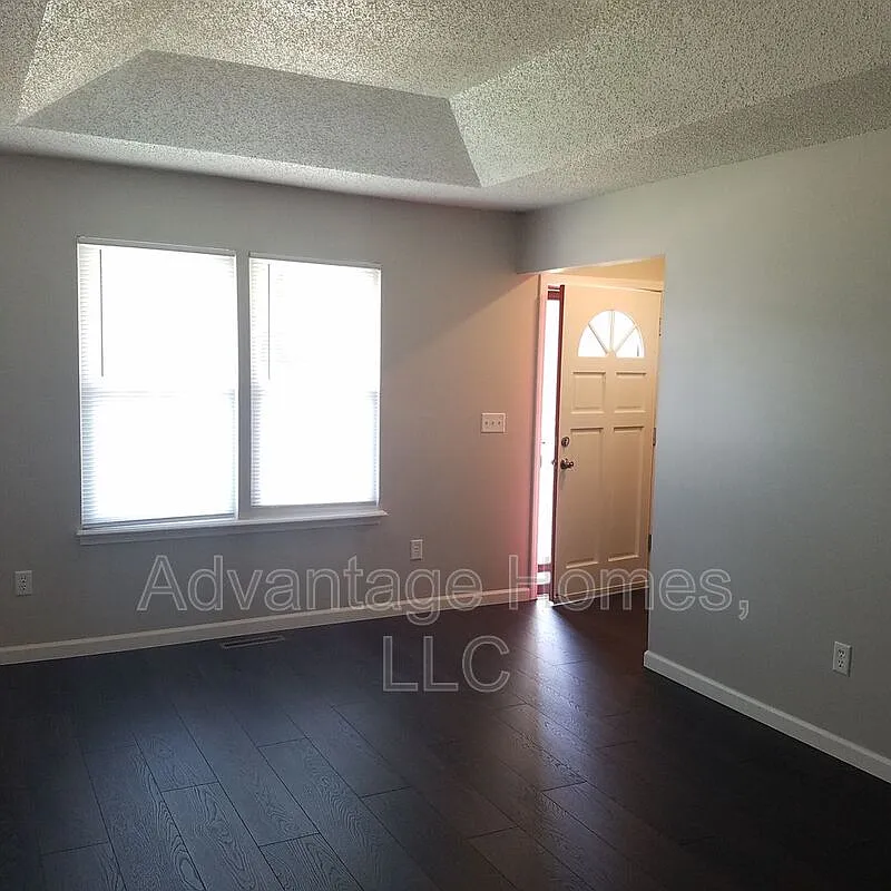 3 bed, 2.0 bath, 1200 sqft, $1,495 — Photo 3