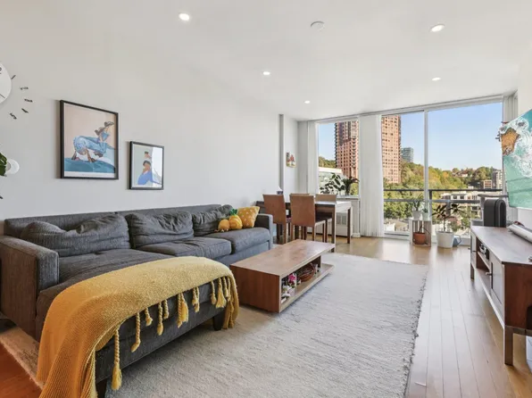 915 Hudson Park image 2 of 44