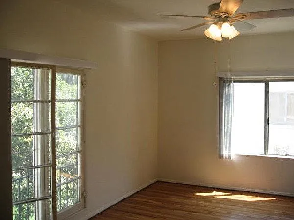 4262 W 1st St — Photo 5