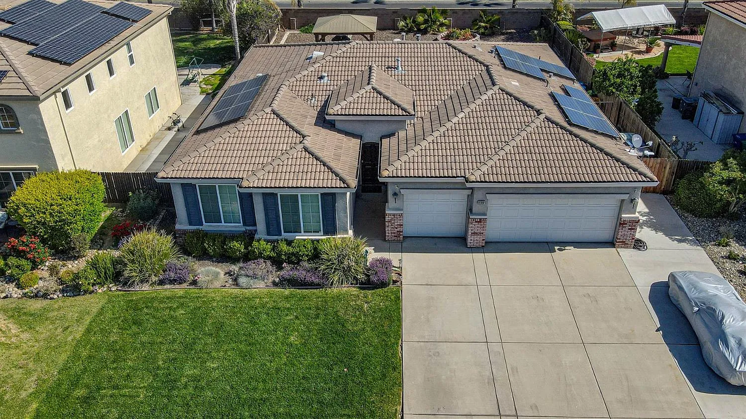 9260 Hunters Creek Way photo 1
