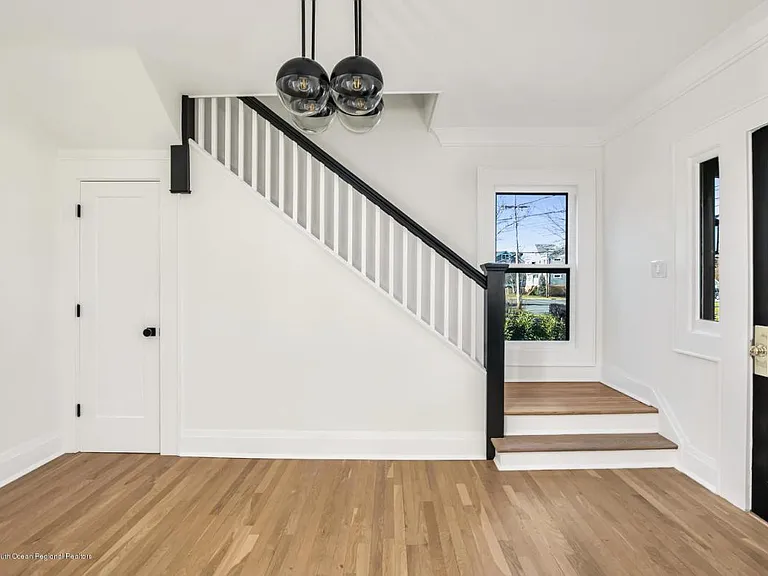 23 Lincoln Ave — Photo 10