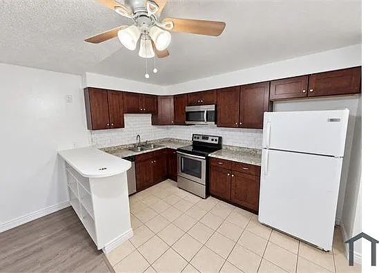 2 bed, 800 sqft, $1,523 — Photo 3