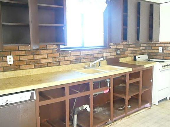 5th image of 754 3rd Ave N #N