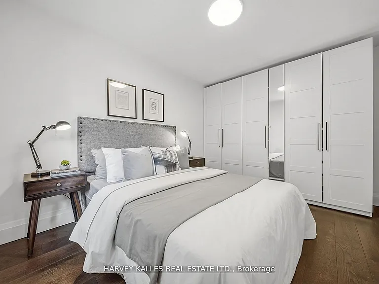 568 Northcliffe Blvd — Photo 18