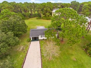 860 Bayshore Dr, Englewood, FL 34223