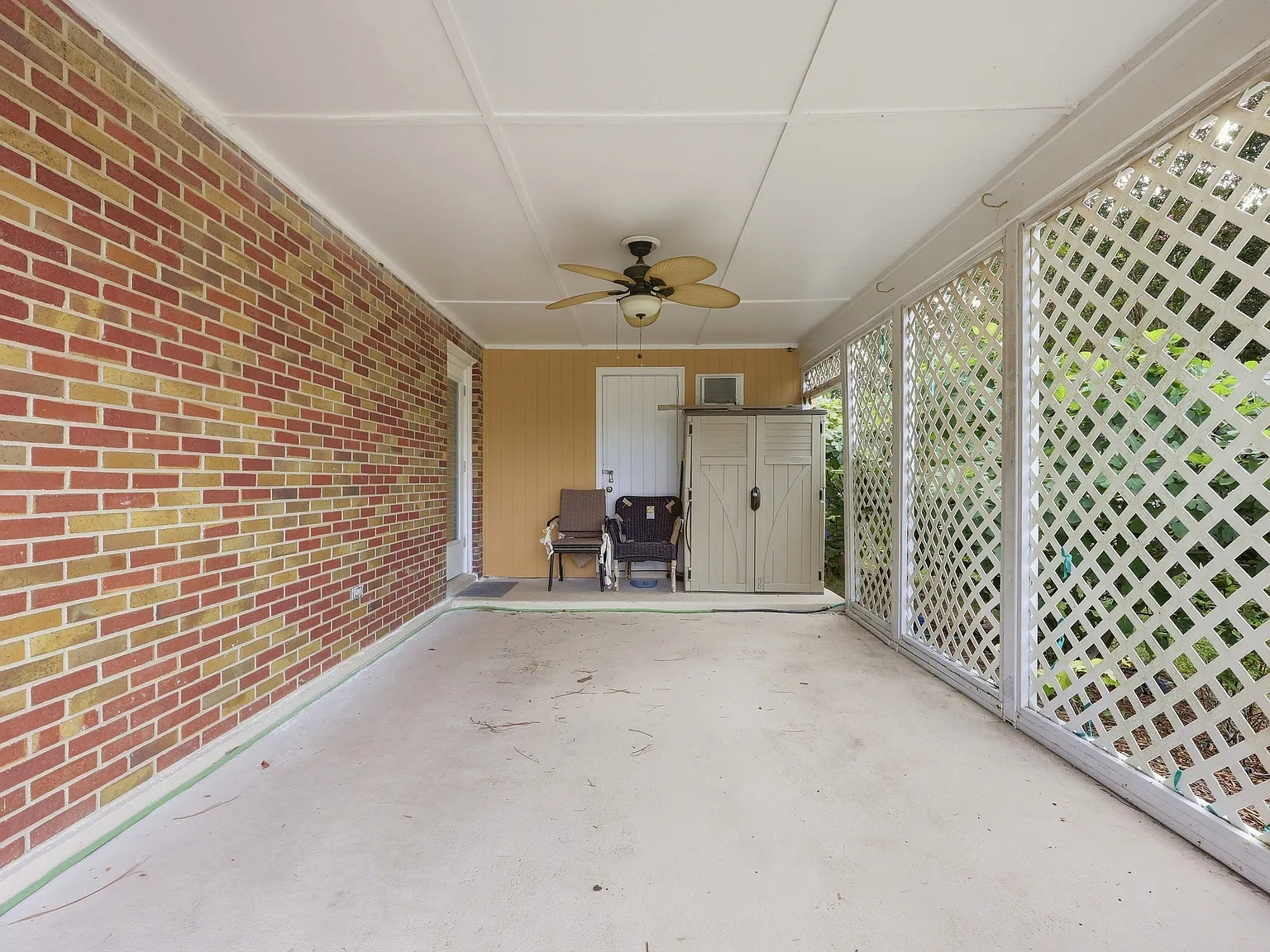 2 bed, 1.5 bath, 1400 sqft, $2,250 — Photo 2