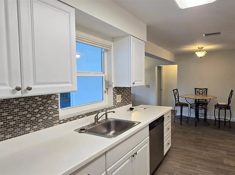 3801 Kingston Blvd — Photo 8