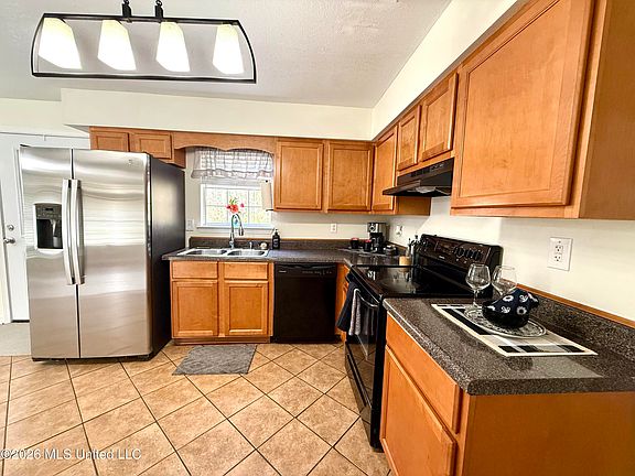 2nd image of 2777 Windward Dr