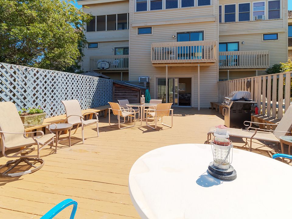 1st image of 17 Dickinson Ave #3