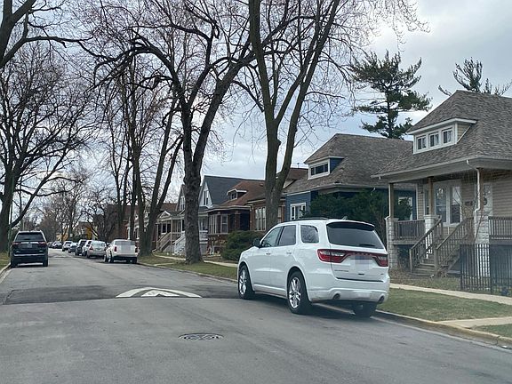 4th image of 8530 S May St