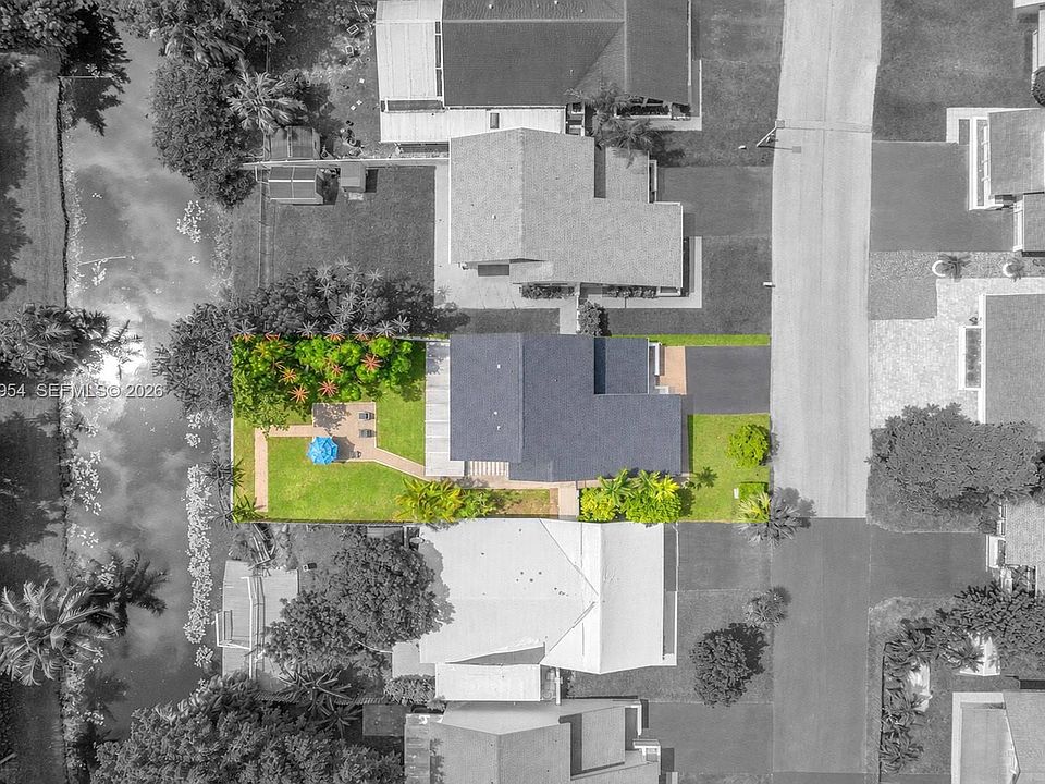 1st image of 3950 SW 82nd Ter
