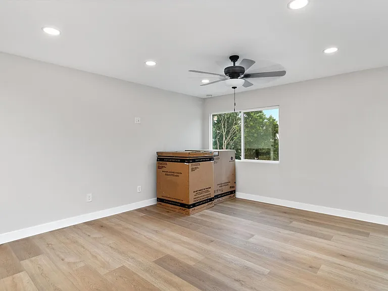 1460 Heidi Cir — Photo 5