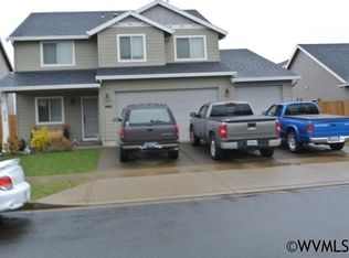 578 Paradise St, Woodburn, OR 97071