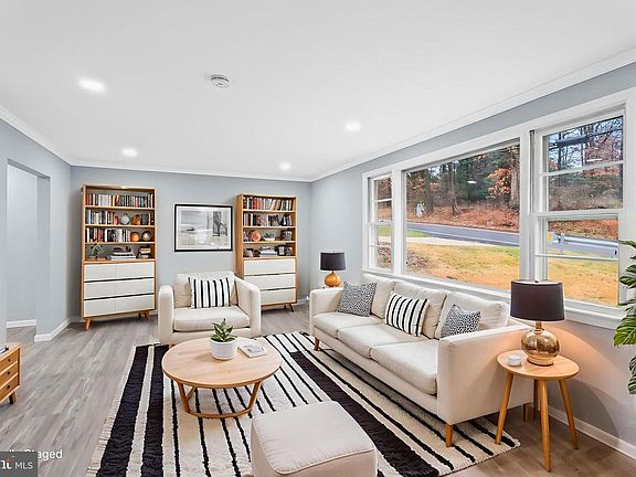 4th image of 4302 Henderson Rd