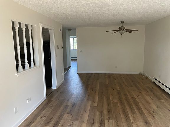 2nd image of 19 Parkside Ct APT 10