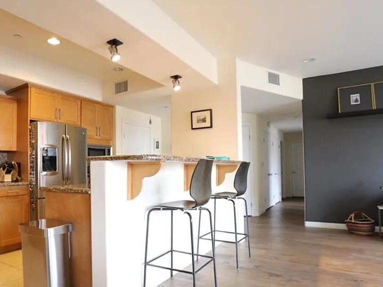 4821 Bakman Ave #202 — Photo 8