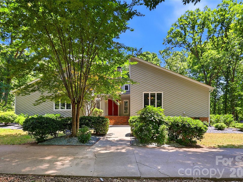 1st image of 229 Cari Ln