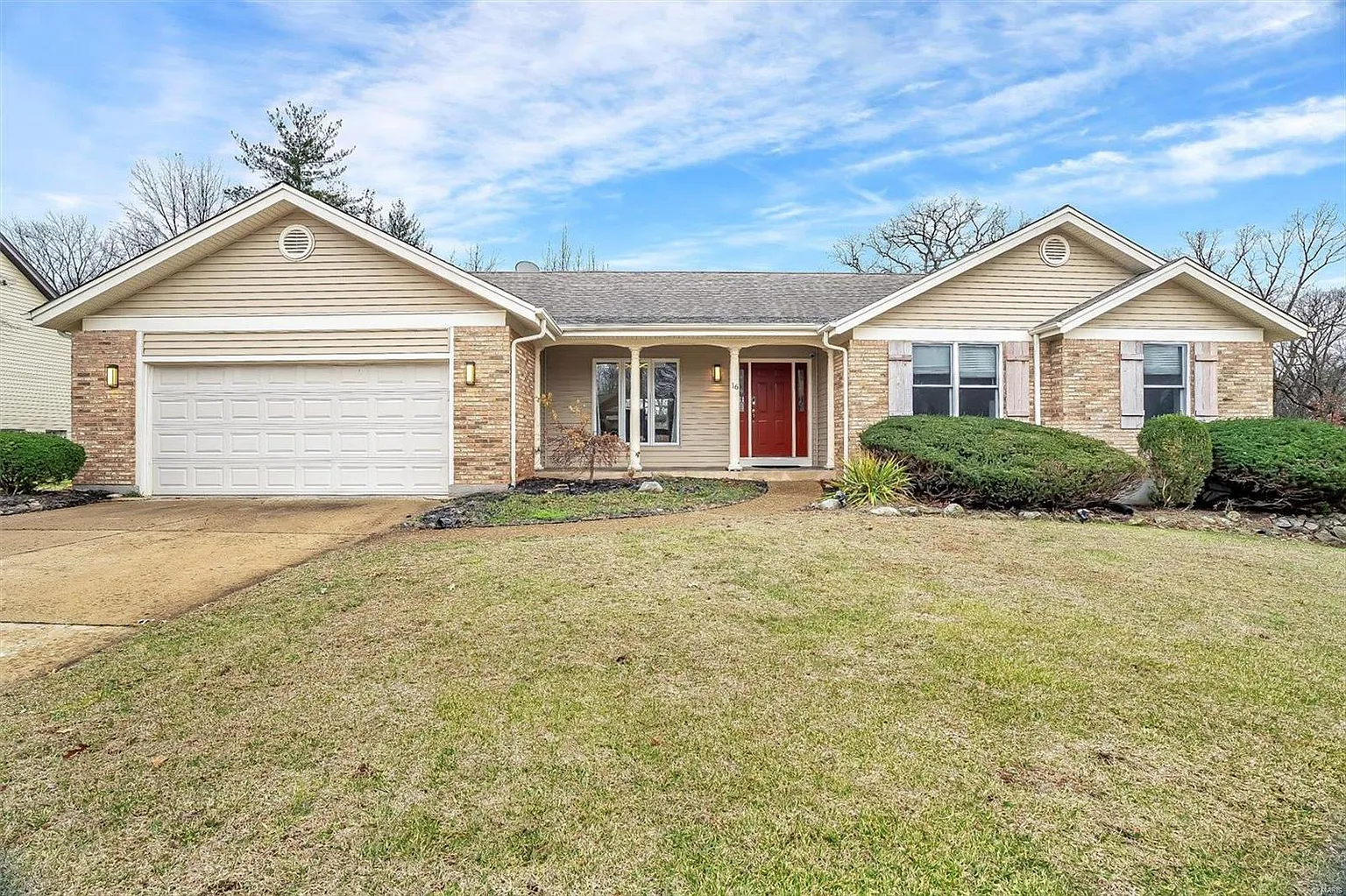 16 Laurel Oaks Ct photo 1