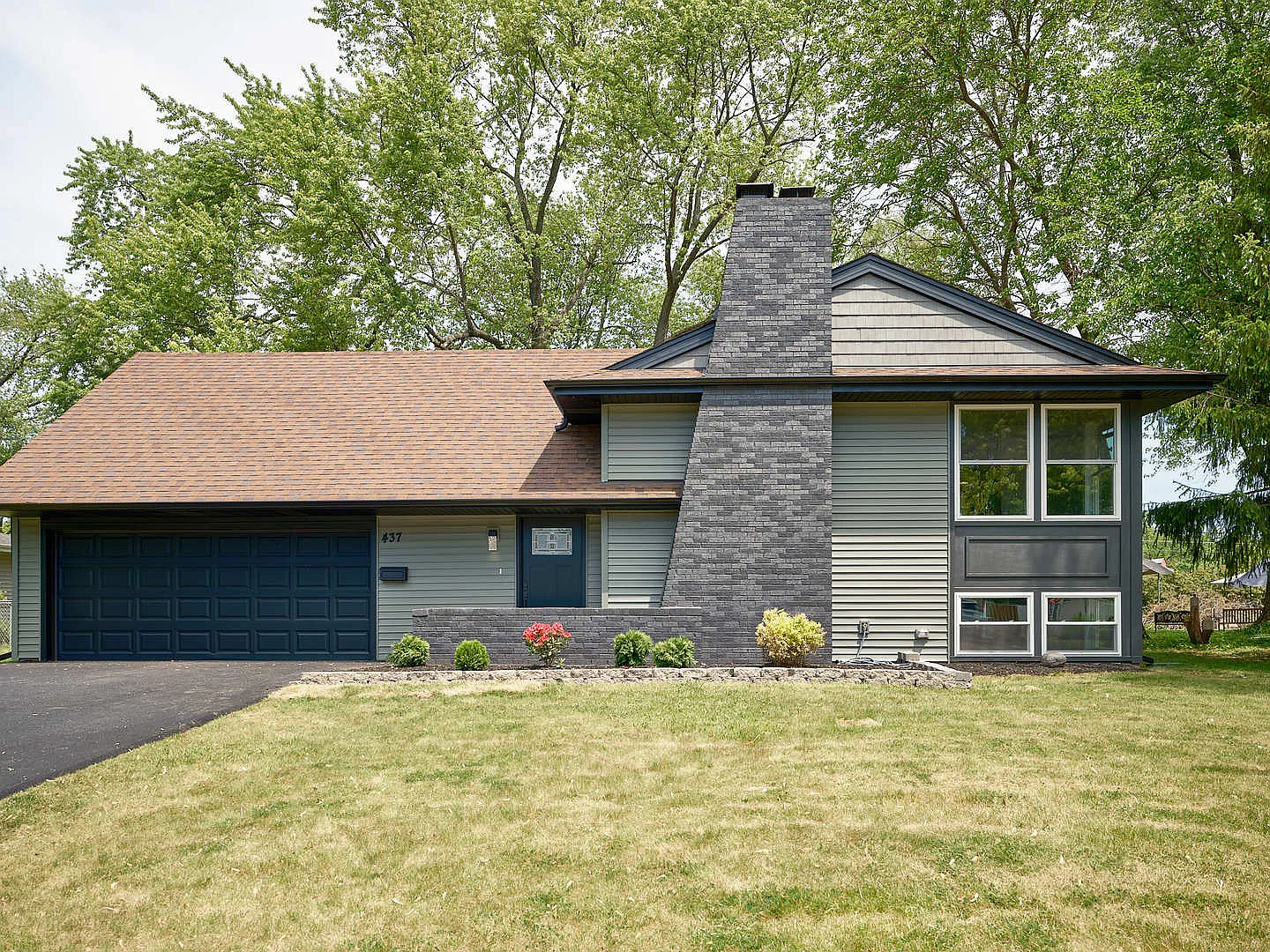 437 Buckeye Dr photo 1