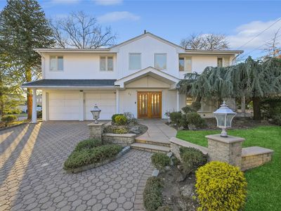 41 Cherrywood Drive, New Hyde Park, NY, 11040