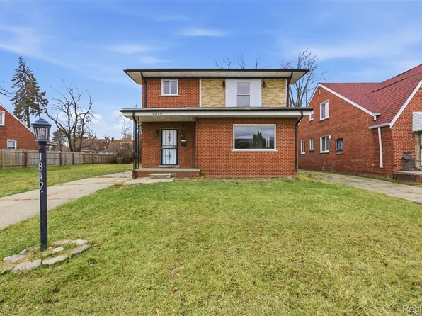 18425 Lesure St, Detroit, MI 48235