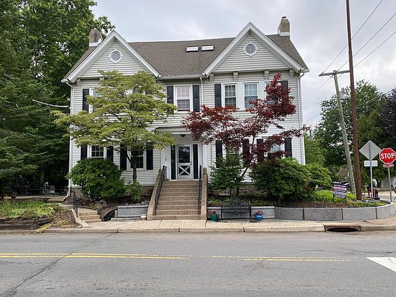 2nd image of 7 Princeton Ave APT 2