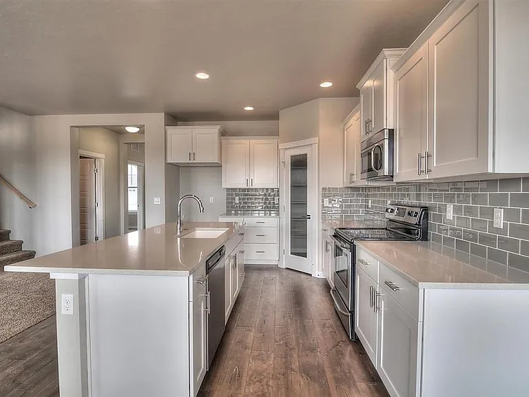 5232 N Beaham Ave — Photo 13