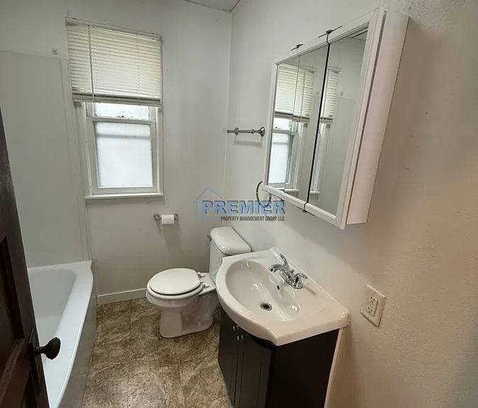 535 W 17th St #1 — Photo 10