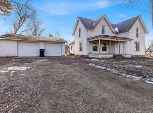323 S Grand Ave, Fowlerville, MI 48836