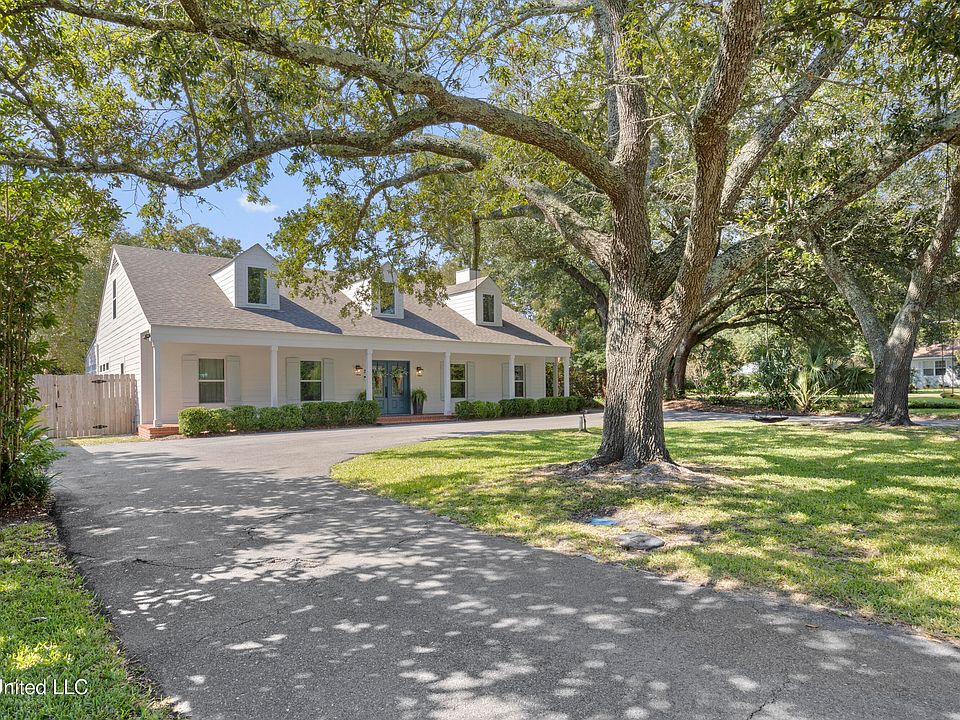 1st image of 2 Nelson Ln