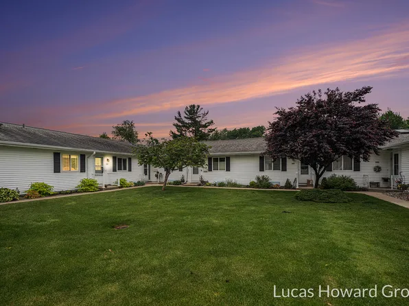 5228 Green Meadow Rd, Kalamazoo, MI 49009