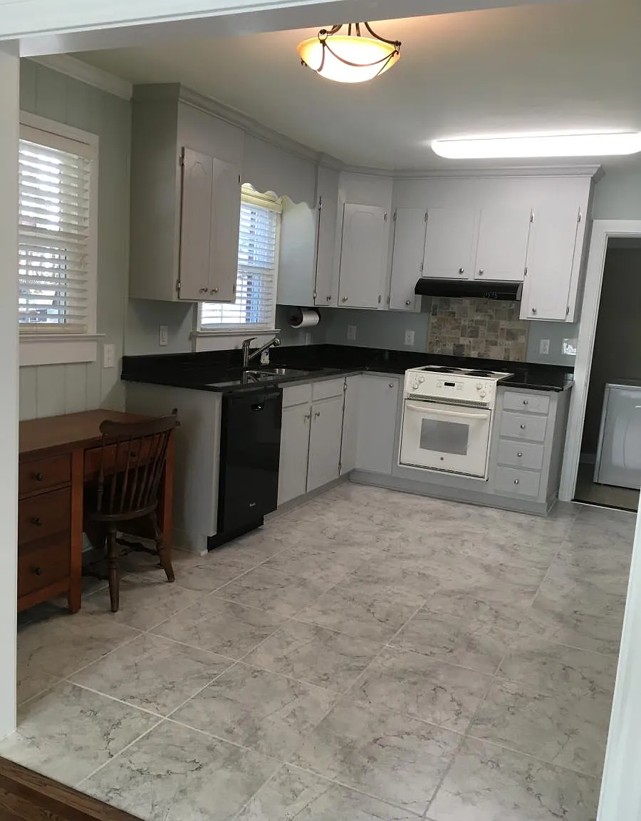 122 Harrington Avenue — Photo 3