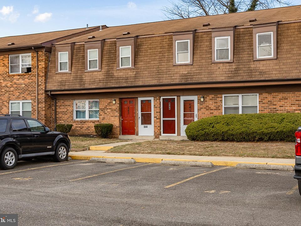 1st image of 846 Henri Ct