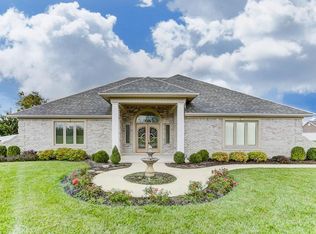 51 Country Ln, Farmersville, OH 45325