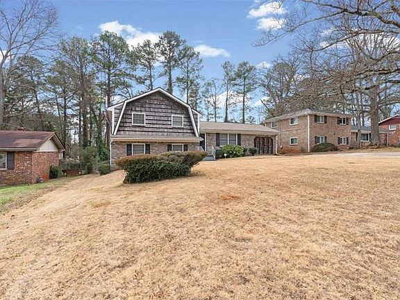 2nd image of 2611 Preston Dr