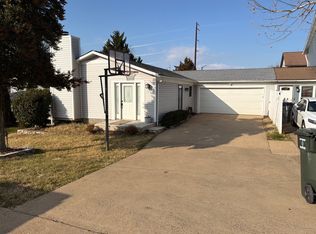 9212 Easton Ct, Manassas, VA 20110