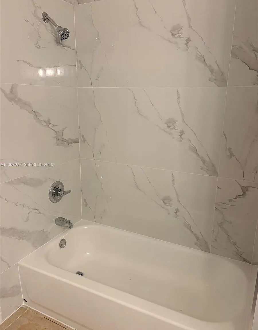 Richmond Townhouse — Photo 4