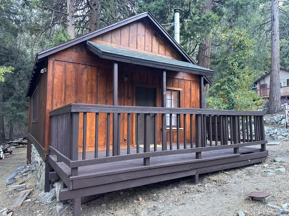 9393 Cedar Dr, Forest Falls, CA 92339