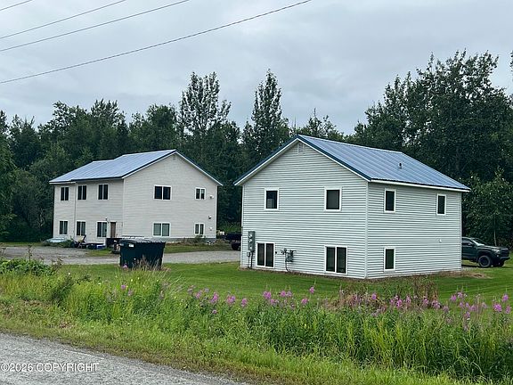 3rd image of 4106 N Campbell Rd