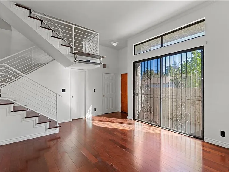 13243 Vanowen St #3 — Photo 1