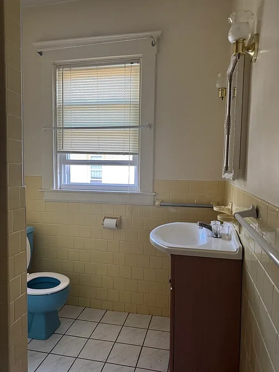 2 bed, 1.0 bath, 1100 sqft, $1,500 — Photo 4