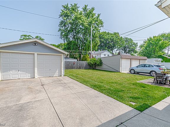 3rd image of 8318 Greenlawn Ave