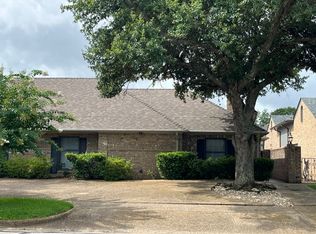 418 Woodland Hills Dr, Tyler, TX 75701
