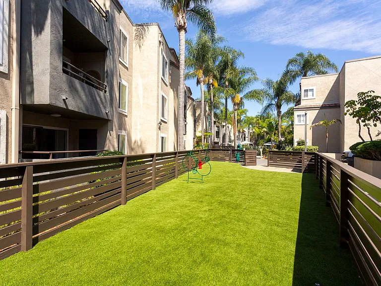 Mission Pacific Apartments — Photo 38