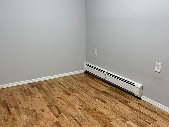 5th image of 3405 Bruner Ave #M
