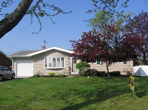 1st image of 388 Brookwood Dr