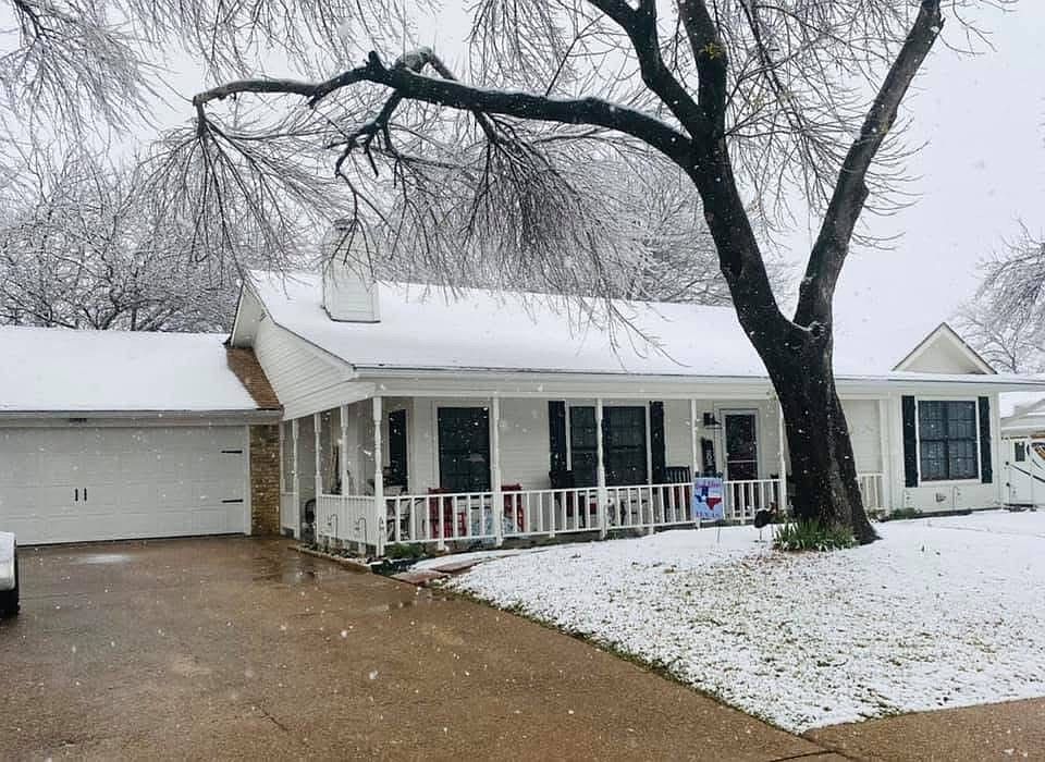 1st image of 202 E San Benito Dr